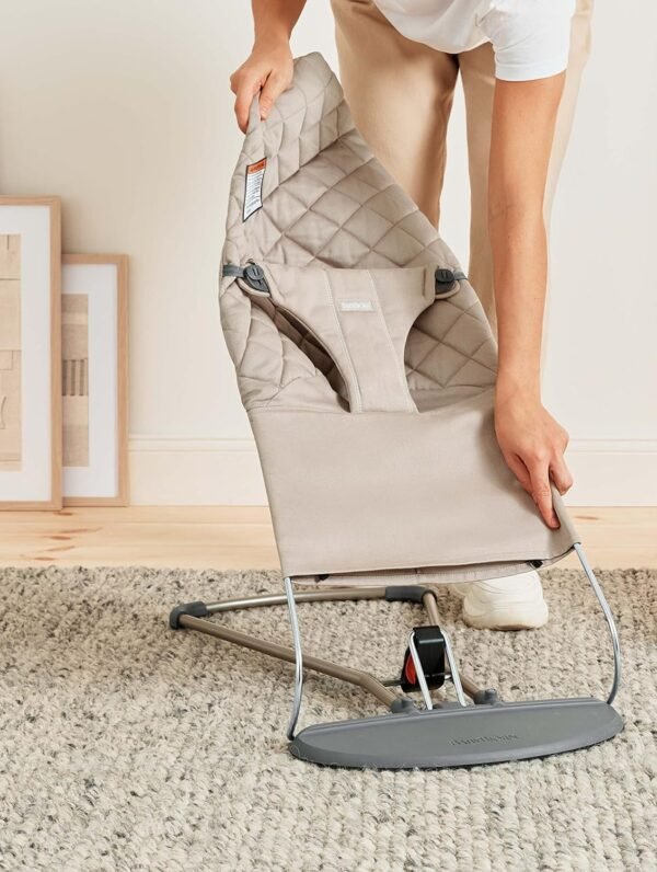 Best BabyBjörn Bouncer Delight Review - Image 4
